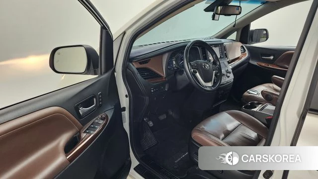 Toyota Sienna id 3867382 из Кореи 20