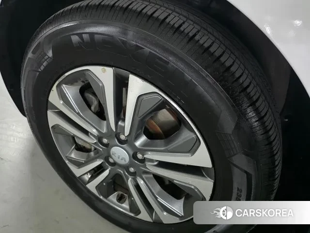 Kia The New Carnival id 3709246 из Кореи 17