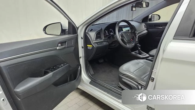 Hyundai Avante AD id 4357091 из Кореи 32