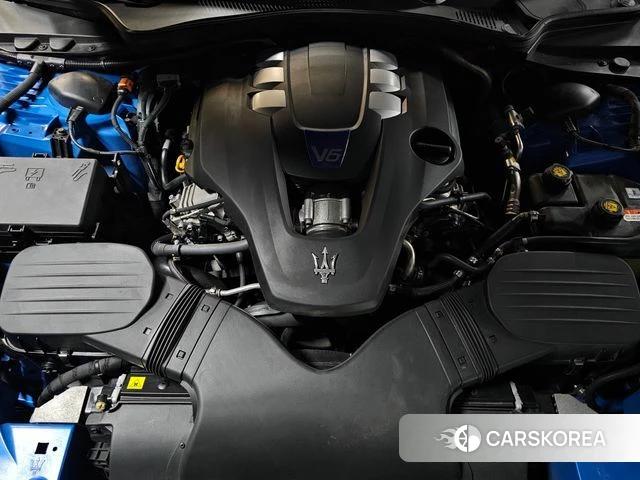 Maserati Ghibli id 3919756 из Кореи 20