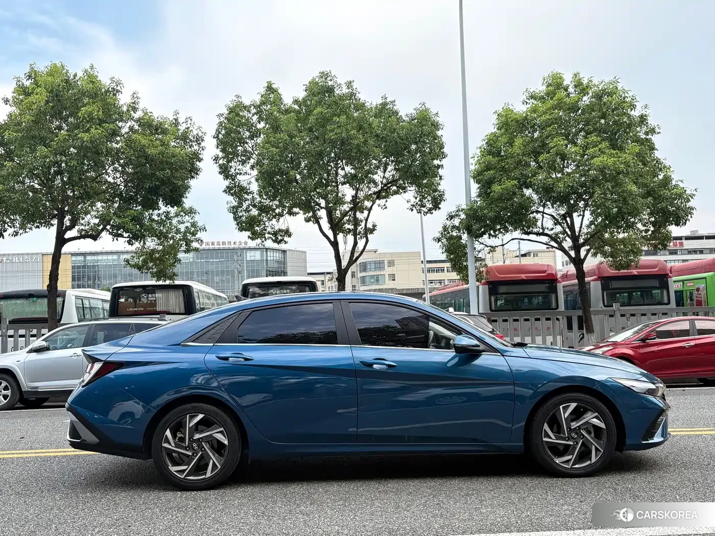 Hyundai Elantra id 4680512 из Китая 17