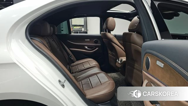 Mercedes-Benz E-Class W213 id 4693258 из Кореи 34
