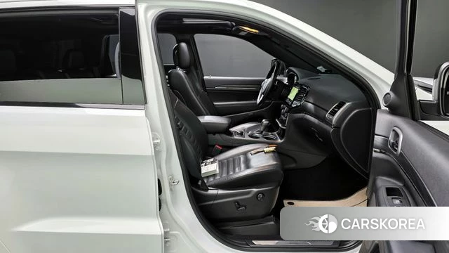 Jeep Grand Cherokee id 3866679 из Кореи 20