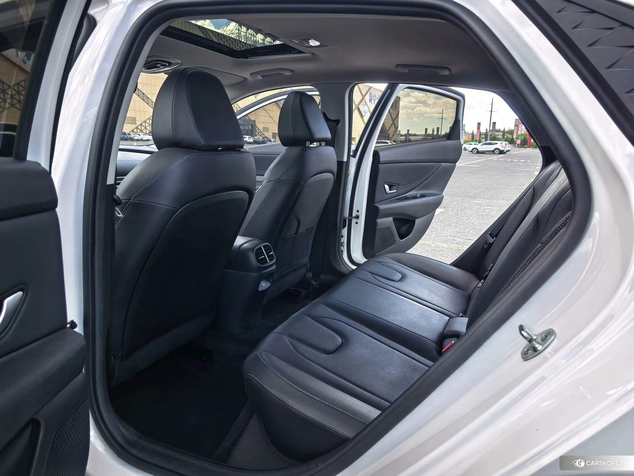 Hyundai Elantra id 4426589 из Китая 21