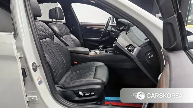 BMW 5 Series (G30) id 3647383 из Кореи 20