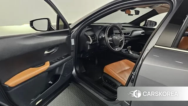 Lexus UX250h id 3682067 из Кореи 20