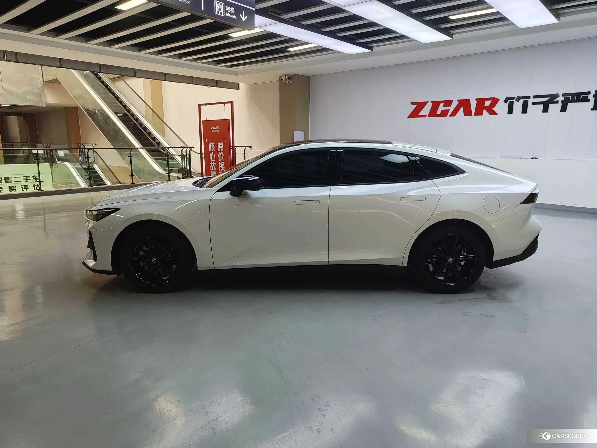 Chang'an UNI-V id 4468006 из Китая 43