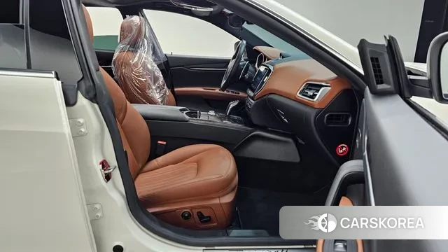 Maserati Ghibli id 2976260 из Кореи 20