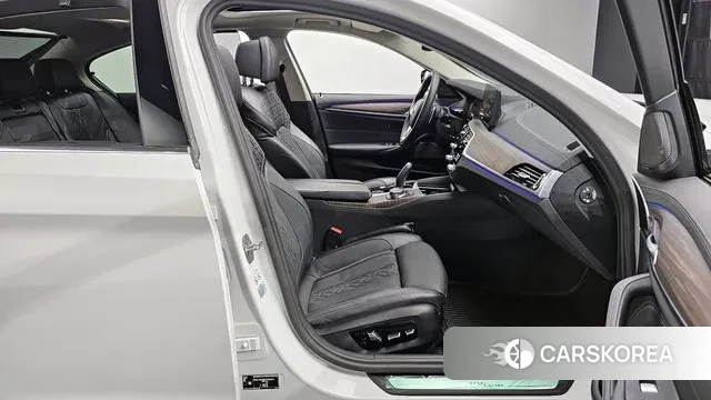 BMW 5 Series (G30) id 3031924 из Кореи 20