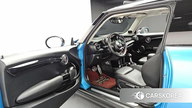 Mini Cooper S id 4430407 из Кореи 30