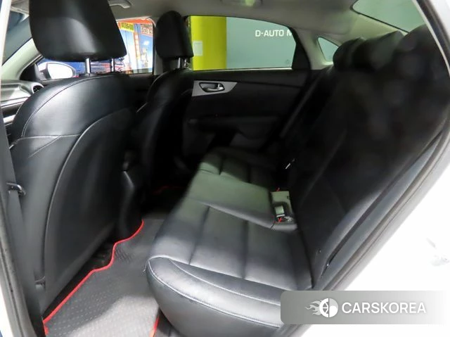 Kia Come New K3 id 4794497 из Кореи 18