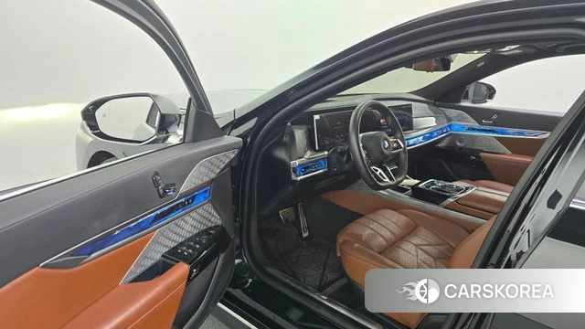 BMW i7 (G70) id 4421511 из Кореи 36