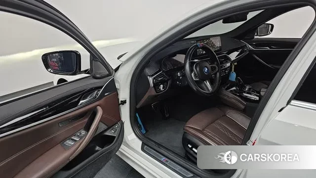 BMW 5 Series (G30) id 3334468 из Кореи 20