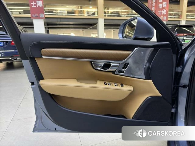 Volvo S90 PHEV id 4254384 из Китая 16