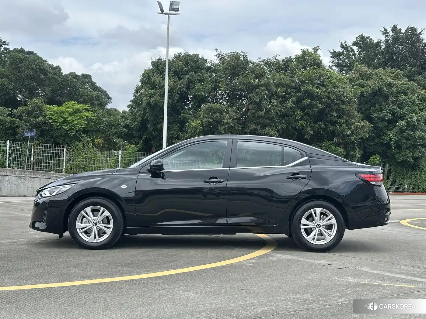 Nissan Xuan Yi id 4514199 из Китая 15