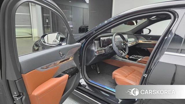 BMW 7 Series (G70) id 4487947 из Кореи 33