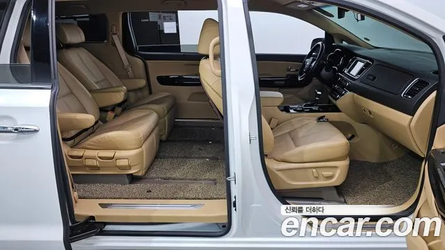 Kia The New Carnival id 2471364 из Кореи 20