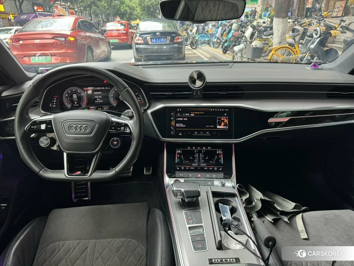 Audi A6L id 4452801 из Китая 24