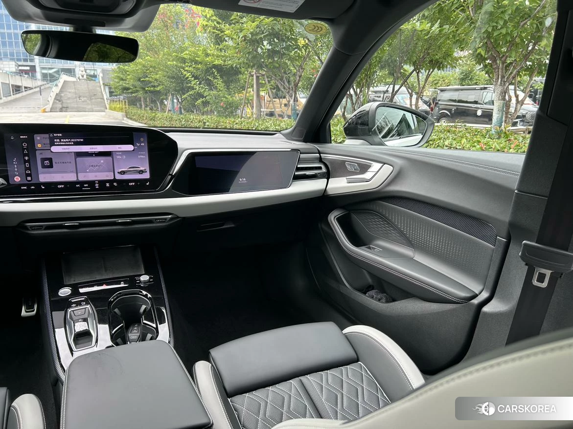 Audi A5L id 4514906 из Китая 15