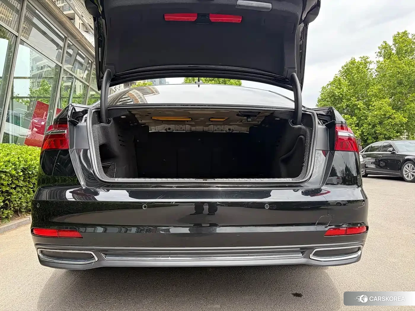 Audi A6L id 4548224 из Китая 13
