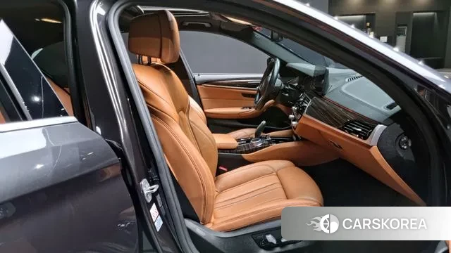 BMW 5 Series (G30) id 3473076 из Кореи 20