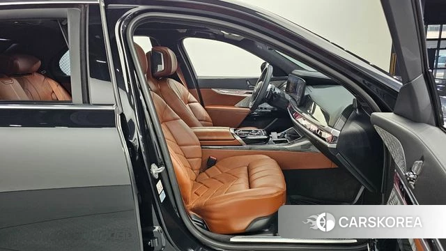 BMW 7 Series (G70) id 3841829 из Кореи 20