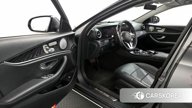 Mercedes-Benz E-Class W213 id 4384498 из Кореи 34