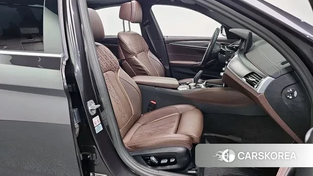 BMW 5 Series (G30) id 3620341 из Кореи 20