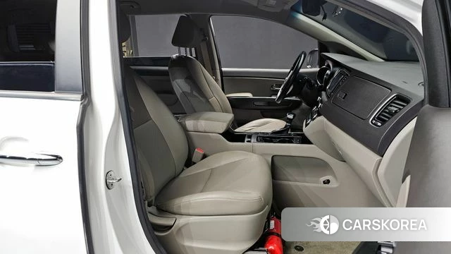 Kia All New Carnival id 3821114 из Кореи 20