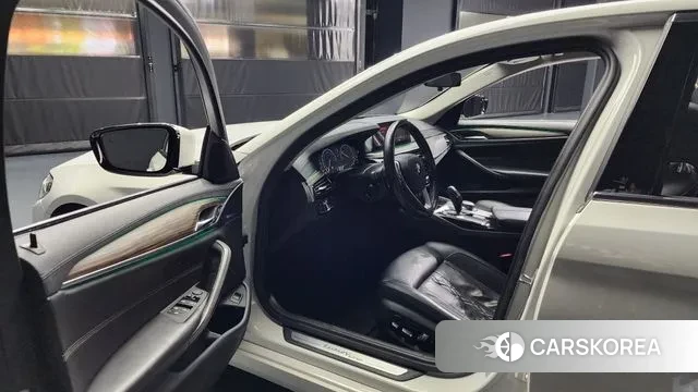 BMW 5 Series (G30) id 3176473 из Кореи 20