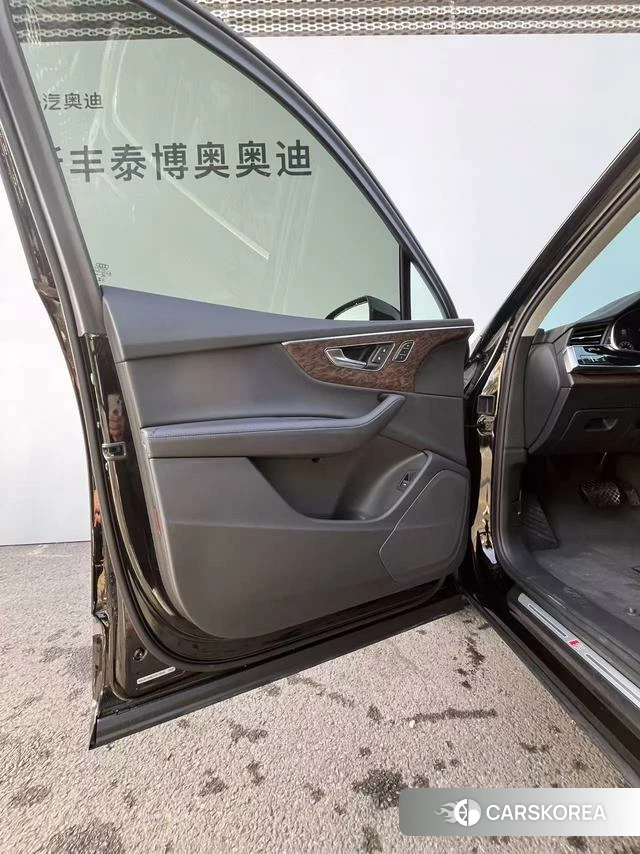 Audi Q7 id 4275767 из Китая 20