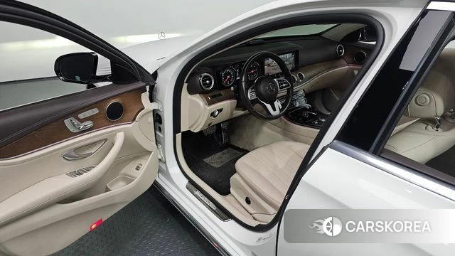 Mercedes-Benz E-Class W213 id 4595552 из Кореи 32