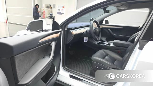 Tesla Model Y id 4480291 из Кореи 32