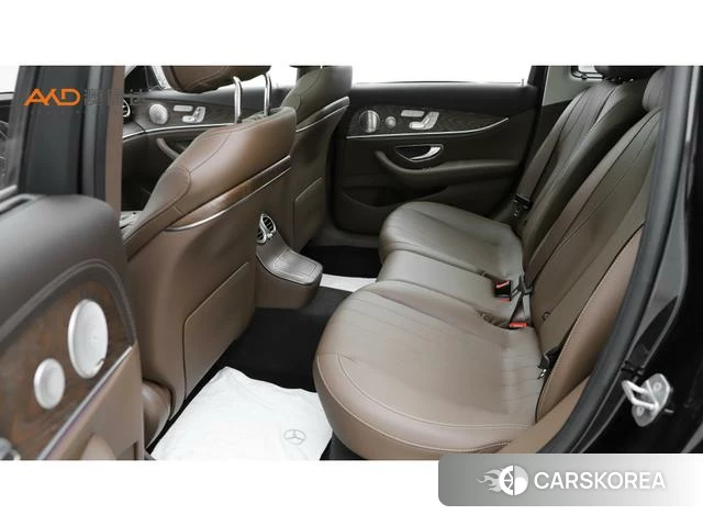 Mercedes-Benz E-class id 4256321 из Китая 10