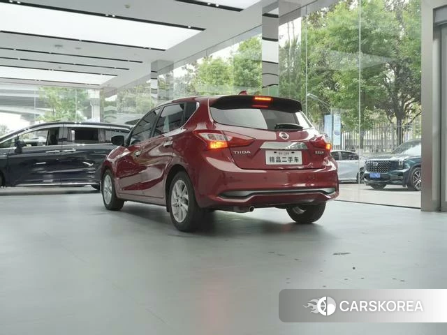 Nissan TIIDA id 4215580 из Китая 19