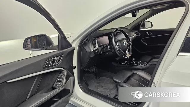 BMW 1 Series (F40) id 3566667 из Кореи 20