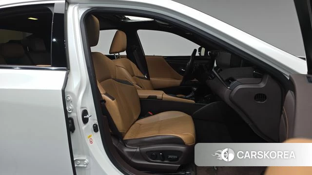 Lexus ES300h 7th generation id 4232928 из Кореи 34