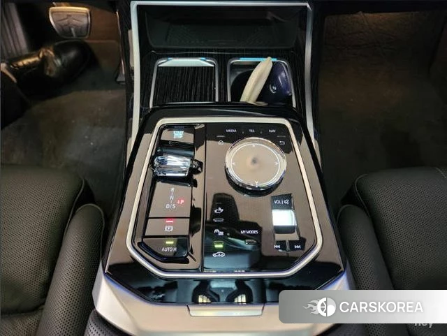 BMW 7 Series (G70) id 3817393 из Кореи 13