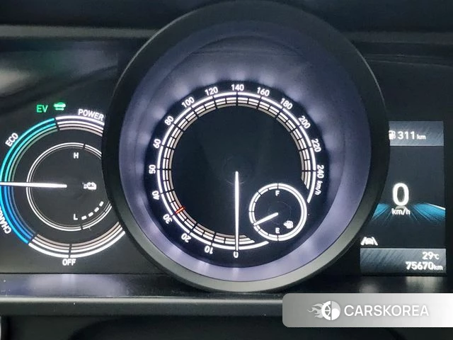 Hyundai Avante Hybrid (CN7) id 4507062 из Кореи 19
