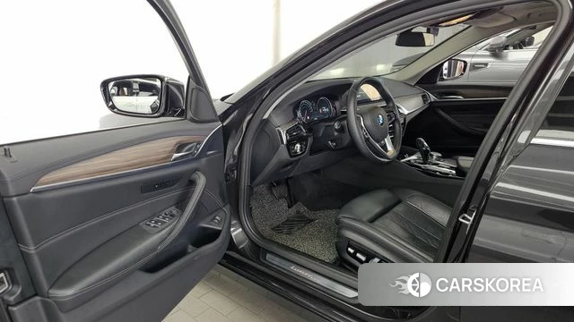 BMW 5 Series (G30) id 4491036 из Кореи 33