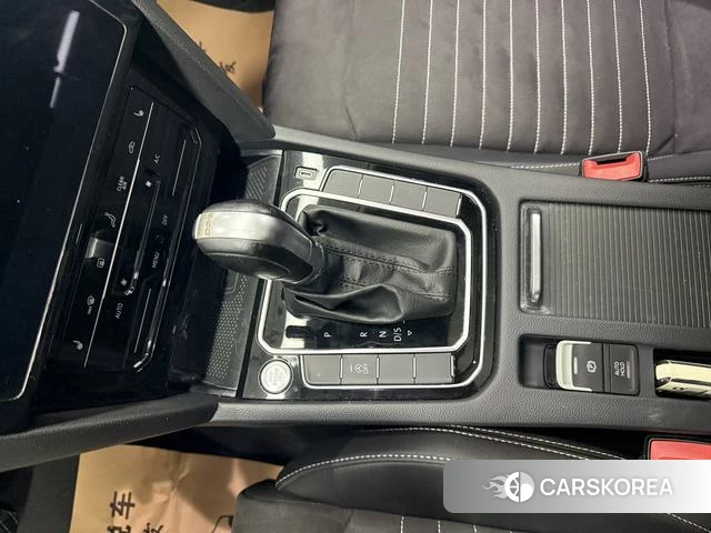 Volkswagen Magotan id 4335758 из Китая 21