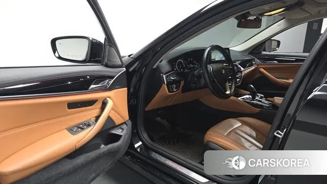 BMW 5 Series (G30) id 3779275 из Кореи 20