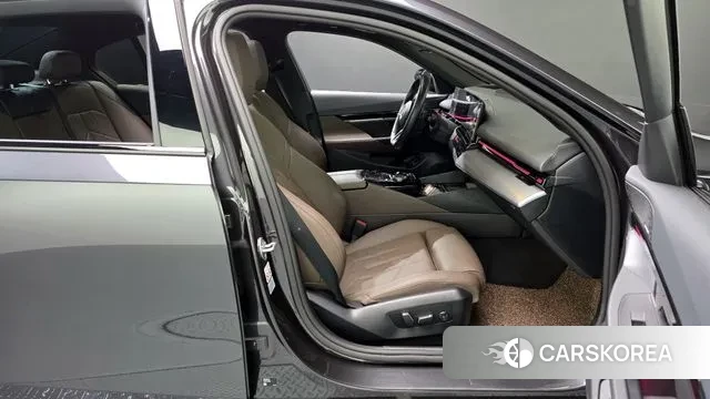 BMW 5 Series (G60) id 3689727 из Кореи 20