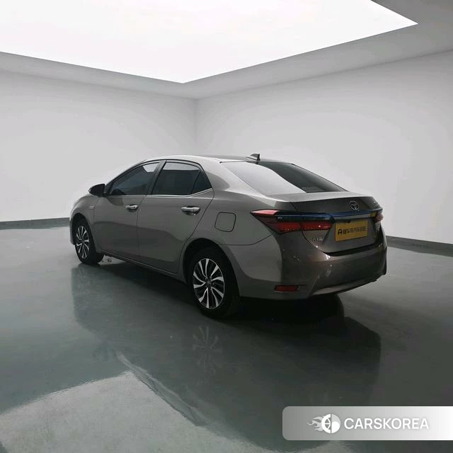 Toyota Corolla dual engine E+ id 4207074 из Китая 20