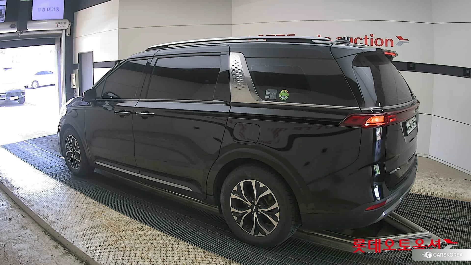 Kia Carnival id 4296861 из Кореи 37