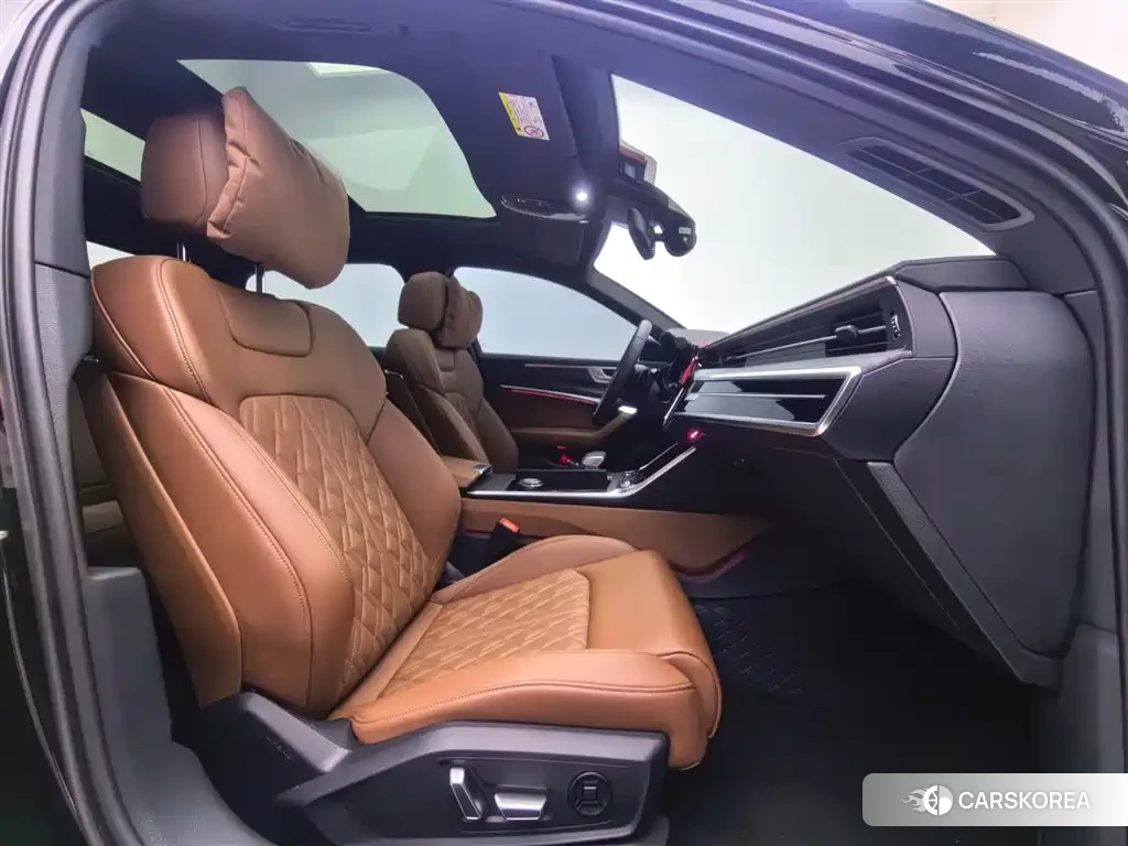 Audi A6L id 4570298 из Китая 26