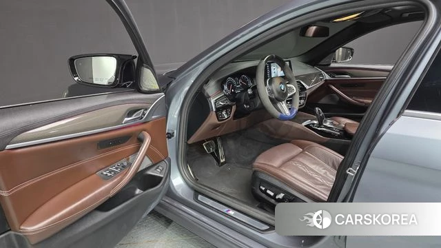 BMW 5 Series (G30) id 3845375 из Кореи 20