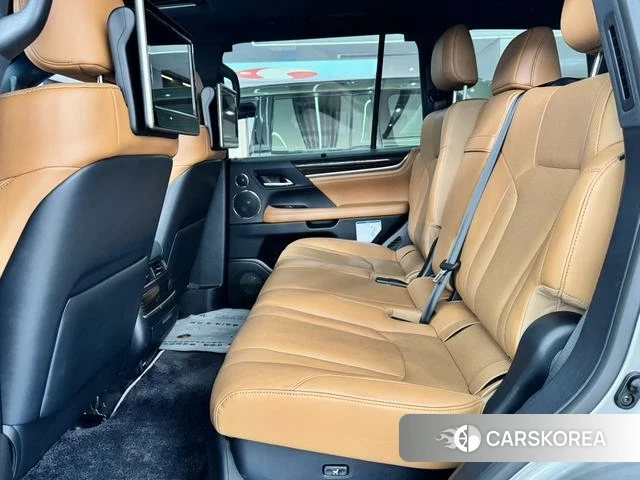 Lexus LX id 4333750 из Китая 13