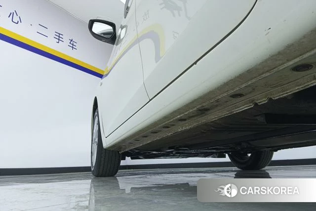 Nissan Xuan Yi id 4213304 из Китая 17