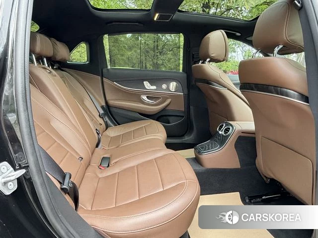 Mercedes-Benz E-class id 4277124 из Китая 32